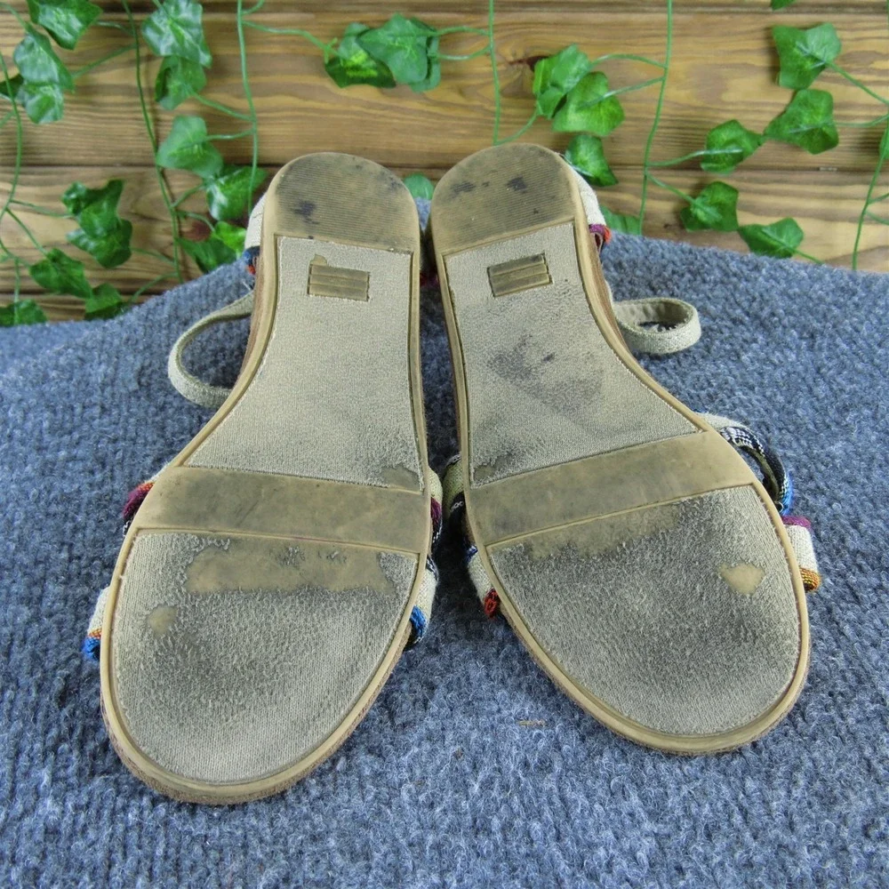 Toms standards girl closure
